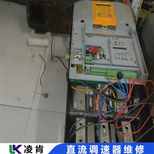 经典AV三级在线观看 施耐德直流调速器死机(维修)按键无反应