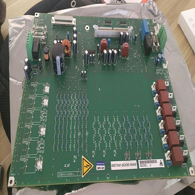 经典AV三级在线观看 新闻西门子6AV6645-0BA01-0AX0一级代理