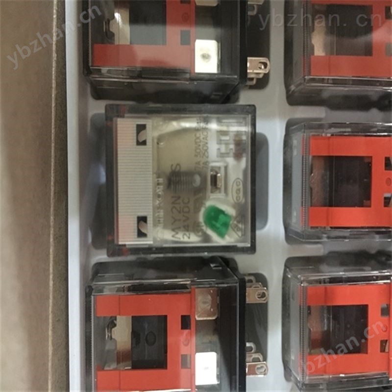 供应OMRON小型限位开关D4V-8122Z
